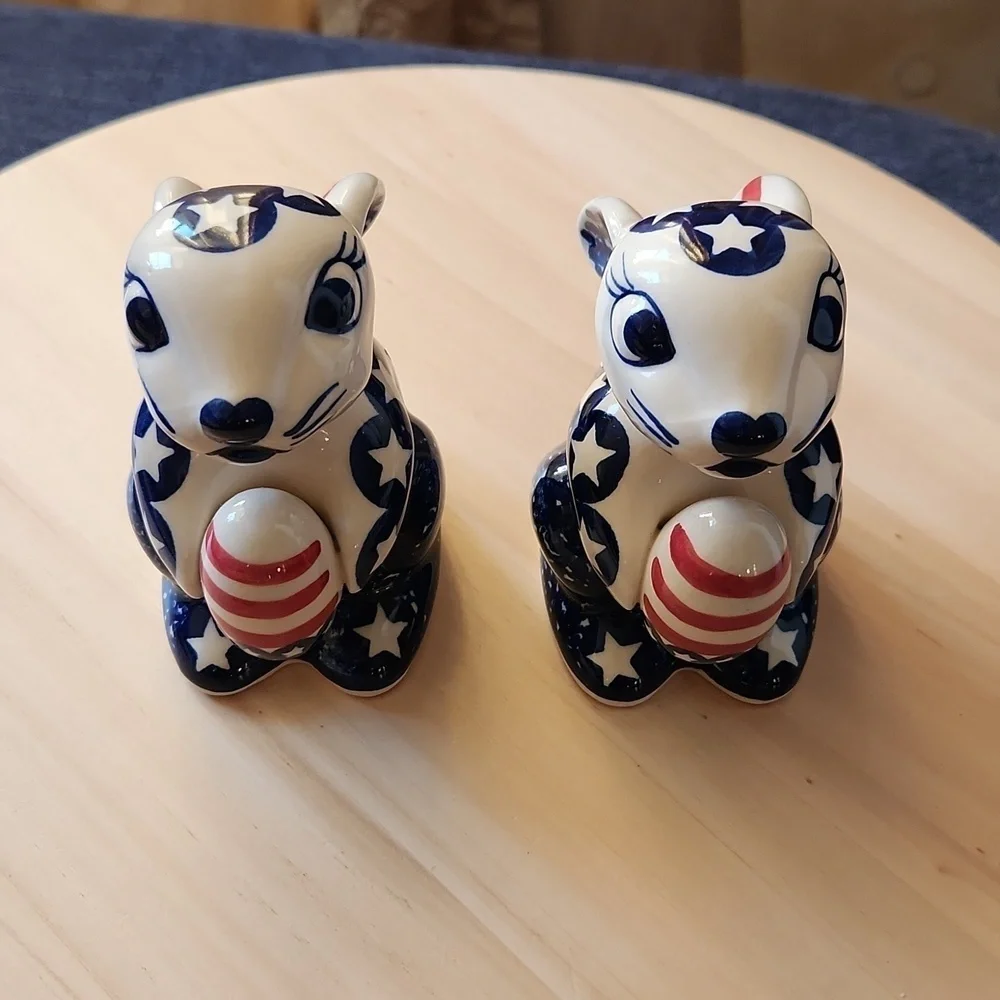 Lot of 2 Boleslawiec Ceramika Bunny Rabbit Patriotic USA Polish Figurine